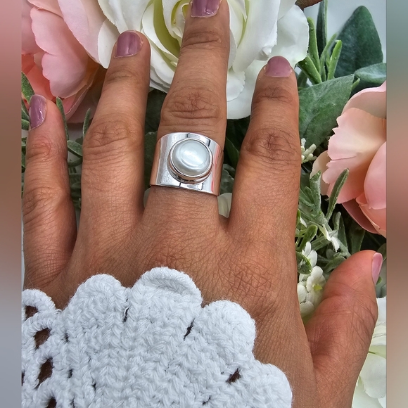 ❤️ MODERN PEARL RING - Picture 3 of 10